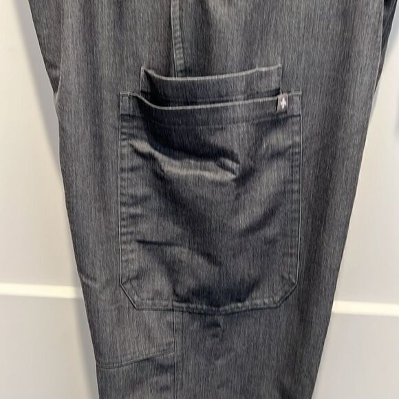 Figs Technical Collection Kade Cargo Scrub Pants - Picture 11 of 14